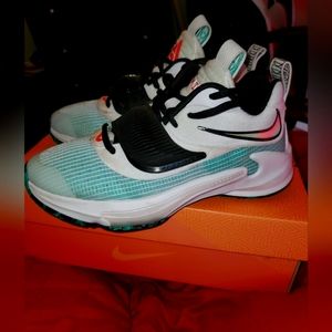 Nike Freak 3, Size 3.5Y White/Black/Clear-Emerald
